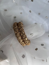 Load image into Gallery viewer, Pardesi Antique Karre