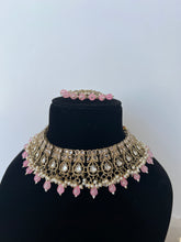 Load image into Gallery viewer, Rubal Kundan Set (4 colours)