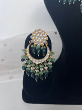 Load image into Gallery viewer, Raveena Kundan Set