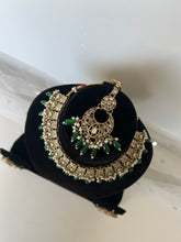 Load image into Gallery viewer, Rubal Kundan Set (4 colours)