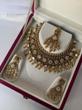 Load image into Gallery viewer, Meena Antique Kundan Bridal Set