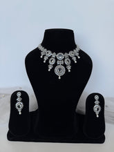 Load image into Gallery viewer, Sage and Green Kundan Set