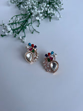 Load image into Gallery viewer, Floral diamond studs (3 colours)