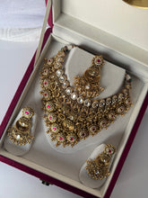 Load image into Gallery viewer, Mannat Antique Bridal Set