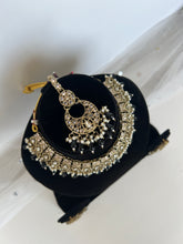 Load image into Gallery viewer, Rubal Kundan Set (4 colours)