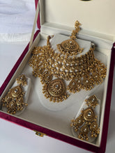 Load image into Gallery viewer, Jasnoor Antique Bridal Set