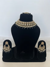 Load image into Gallery viewer, Rubal Kundan Set (4 colours)