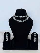 Load image into Gallery viewer, Sage and Green Kundan Set