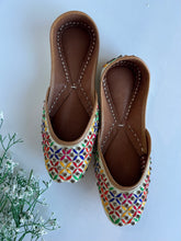 Load image into Gallery viewer, Multi Thread Jutti