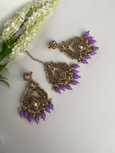 Load image into Gallery viewer, Mahi Earrings Tikka (4 colours)