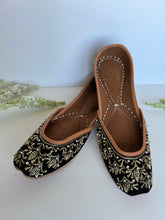 Load image into Gallery viewer, Mahi Jutti