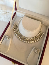 Load image into Gallery viewer, Pearl Uncut Kundan Set
