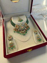 Load image into Gallery viewer, Sage Green Meenakari Kundan Set

