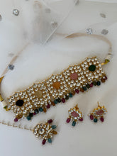 Load image into Gallery viewer, Raunak Multi Kundan Set
