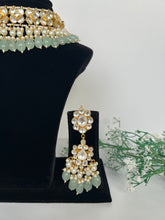 Load image into Gallery viewer, Sonia Kundan Set in Sage
