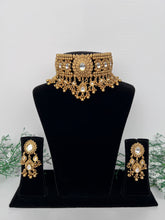 Load image into Gallery viewer, Kajal Antique Choker
