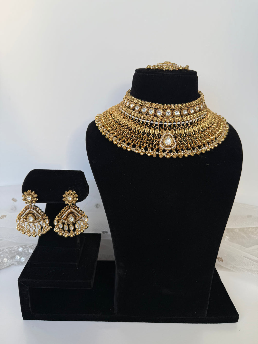 Vanita Antiqur Kundan Bridal