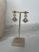 Load image into Gallery viewer, Payal Kundan Set (pink)
