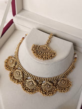 Load image into Gallery viewer, Lovepreet Antique Set
