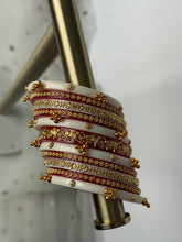 Load image into Gallery viewer, Roop Bangle Set
