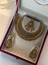 Load image into Gallery viewer, Nav Antique Bridal Set
