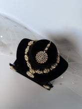 Load image into Gallery viewer, Golden Drop Set
