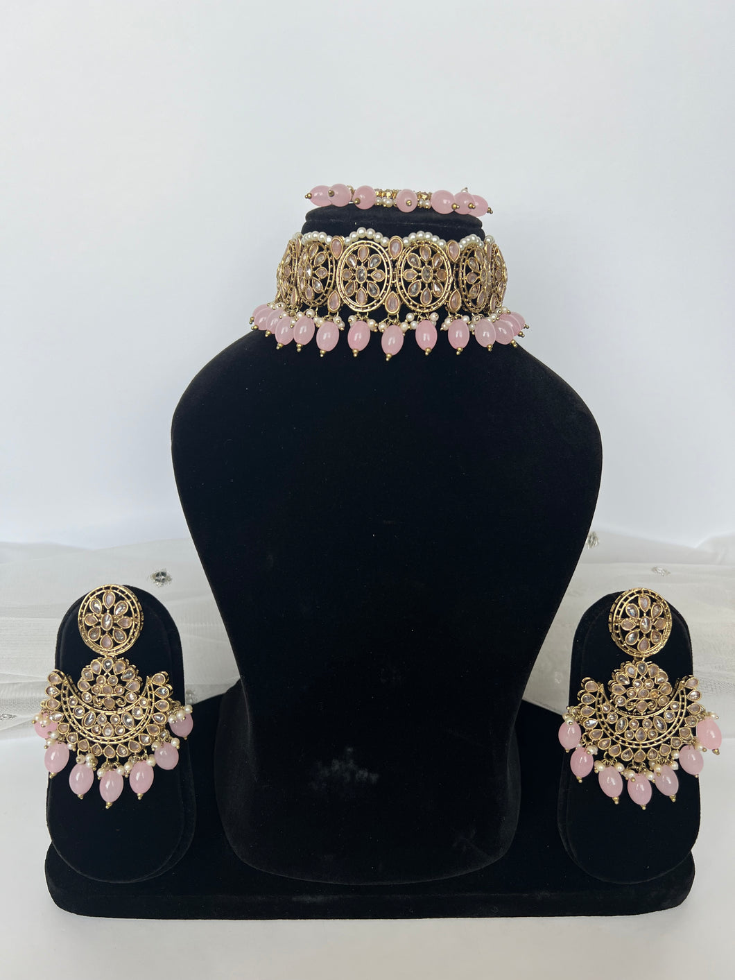 Himat Pink Choker