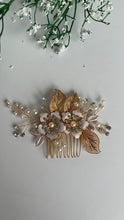 Load image into Gallery viewer, Gold hair accessory
