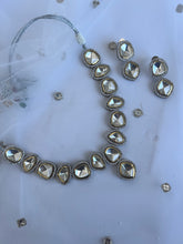 Load image into Gallery viewer, Jasmeen Uncut Set
