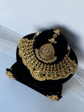 Load image into Gallery viewer, Janvi Antique Bridal Set
