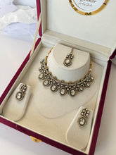 Load image into Gallery viewer, Kaviya Uncut Kundan Set (3 Colours)
