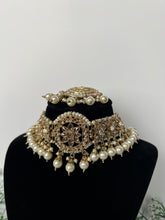 Load image into Gallery viewer, Shaan in Gold
