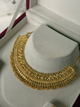 Load image into Gallery viewer, Nita Gold Set
