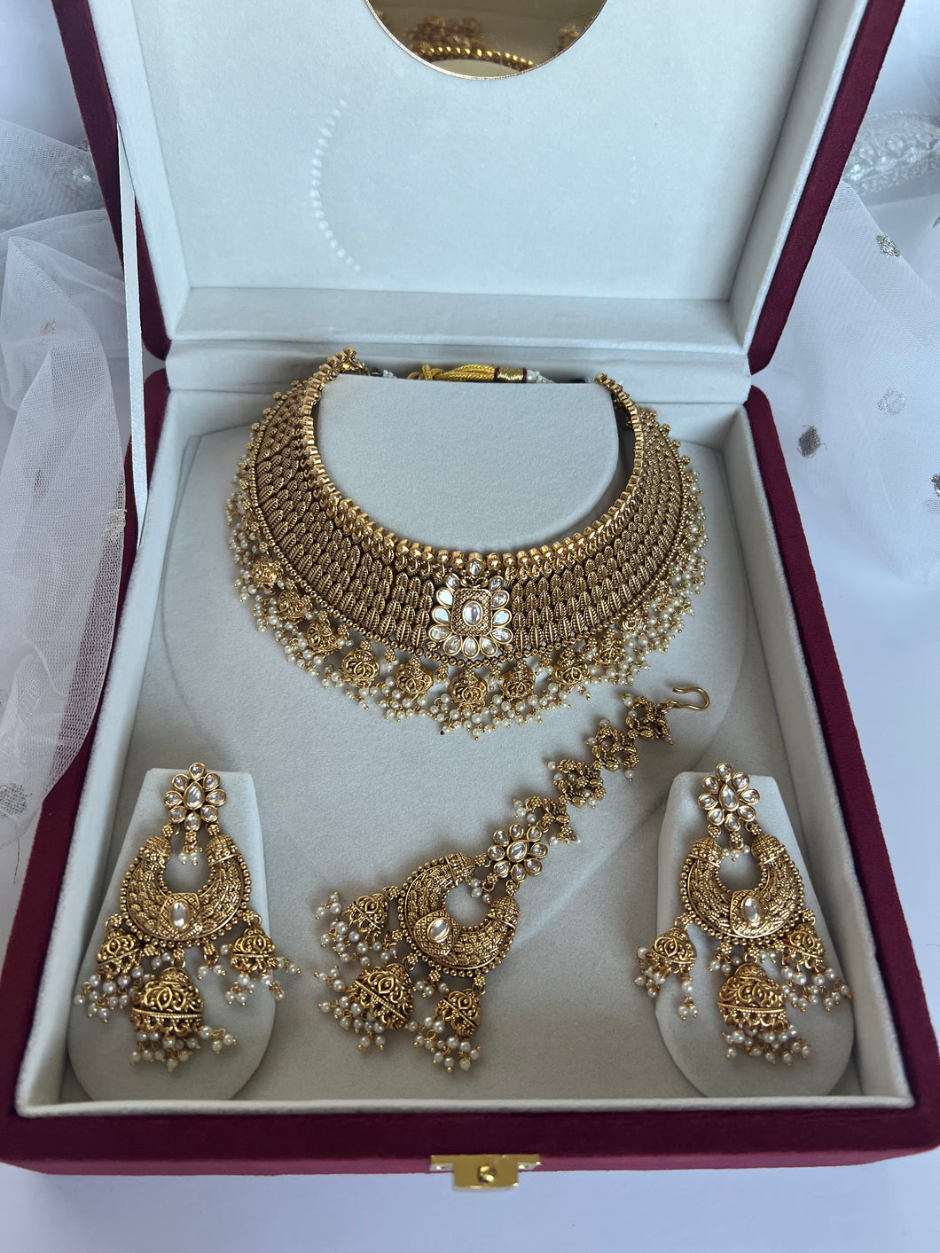 Husan Bridal Antique Set