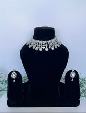 Load image into Gallery viewer, Harneet Diamonds Set (2 colours)
