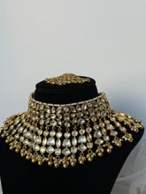 Load image into Gallery viewer, Rekha Antique Set
