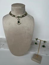 Load image into Gallery viewer, Payal Kundan Set (green)

