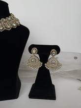 Load image into Gallery viewer, Himat Kundan Set
