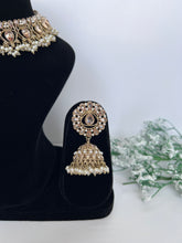 Load image into Gallery viewer, Shivani Golden Set
