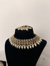 Load image into Gallery viewer, Rajvir Golden Set
