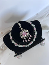 Load image into Gallery viewer, Fareedan Diamond Set Pink
