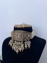 Load image into Gallery viewer, Jaya Crystal Set (gold)
