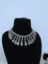 Load image into Gallery viewer, Tasveer Diamond Set
