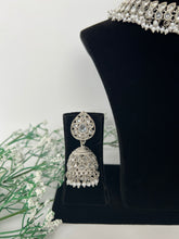 Load image into Gallery viewer, Binita in Silver
