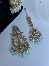 Load image into Gallery viewer, Finest Kundan Set (blue)
