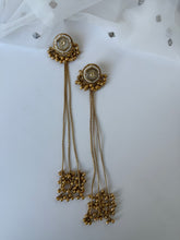 Load image into Gallery viewer, Vintage Kundan Earrings
