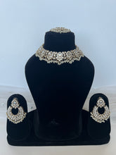 Load image into Gallery viewer, Rita Kundan Set White
