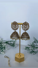 Load image into Gallery viewer, Golden Jhumki tikka
