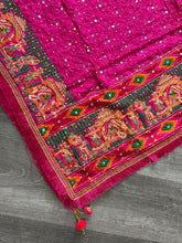 Load image into Gallery viewer, Doli Phulkari Magenta
