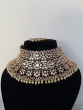 Load image into Gallery viewer, Jeevan Bridal Set
